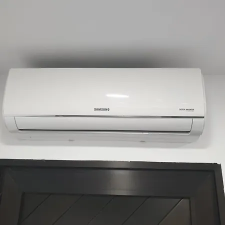 Apartamento Sofia 3 ホテル アロナ