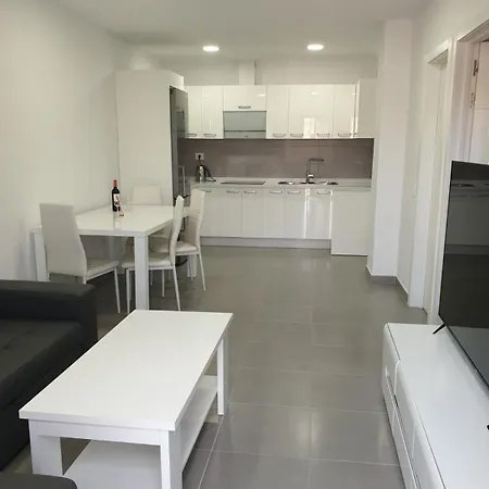 Apartamento Sofia 3 ארונה